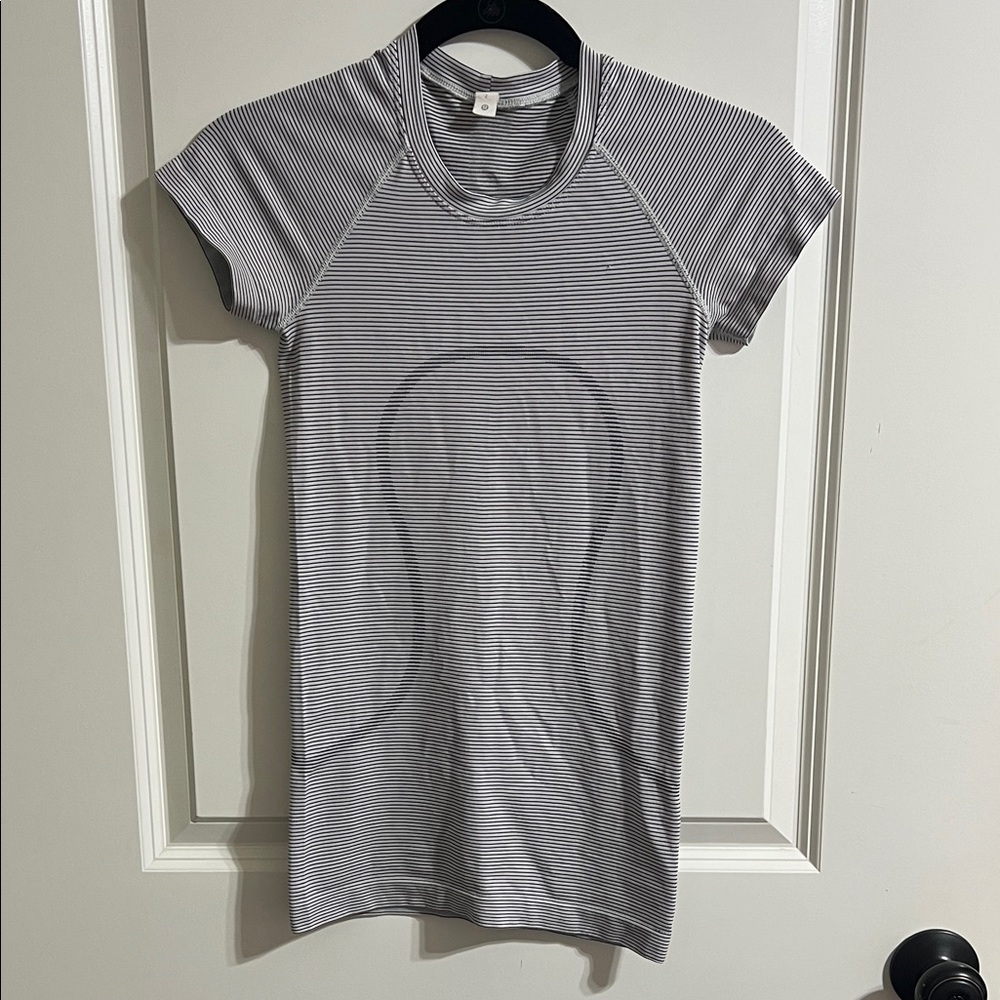 Lululemon Swiftly tech short sleeve shirt size 2 Black and White Striped Top - Picture 2 of 9